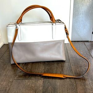 Coach Purse - several compartments